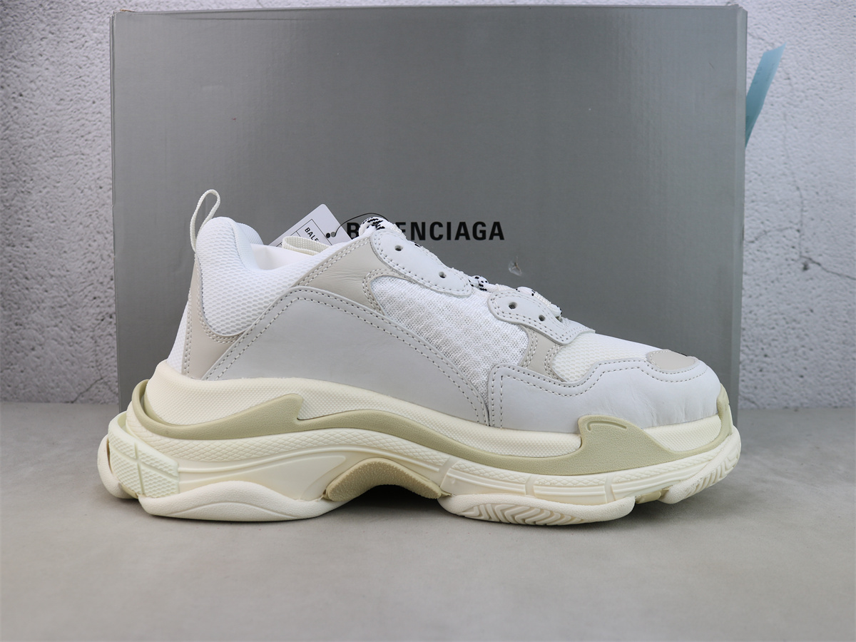 G5 Batch Balenciaga Triple S In White 524036W2CA19000